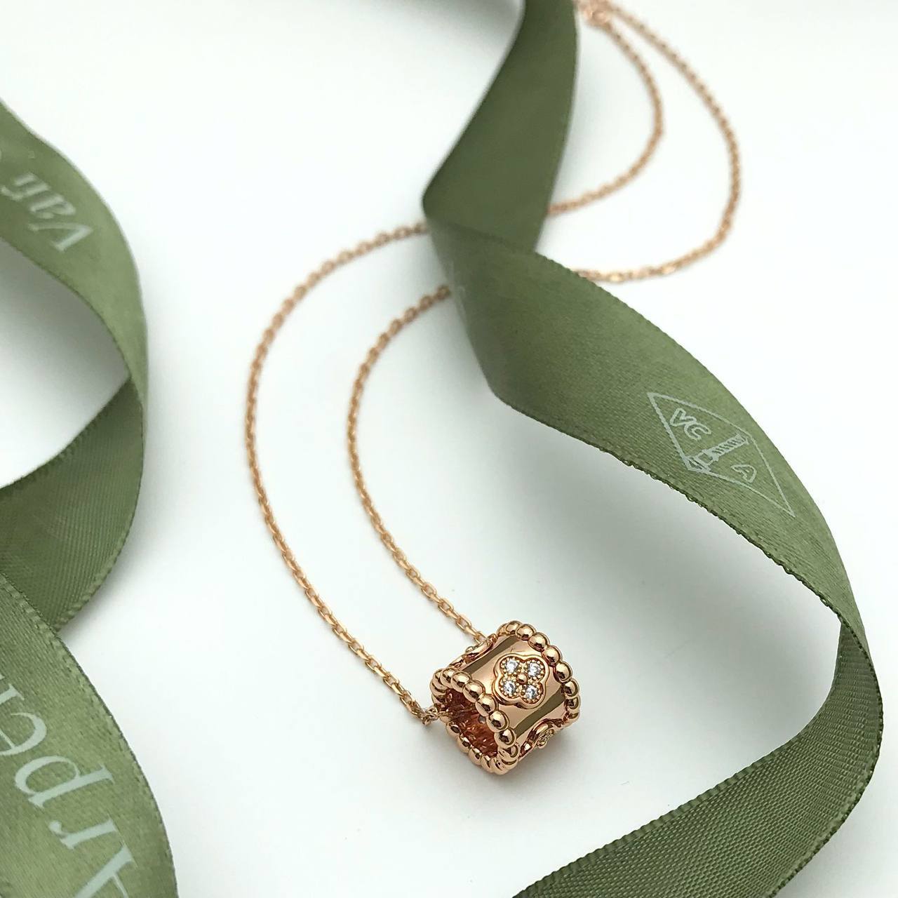 Коллекционная подвеска Van Cleef BP-46817 Коллекционная подвеска Van Cleef BP-46817