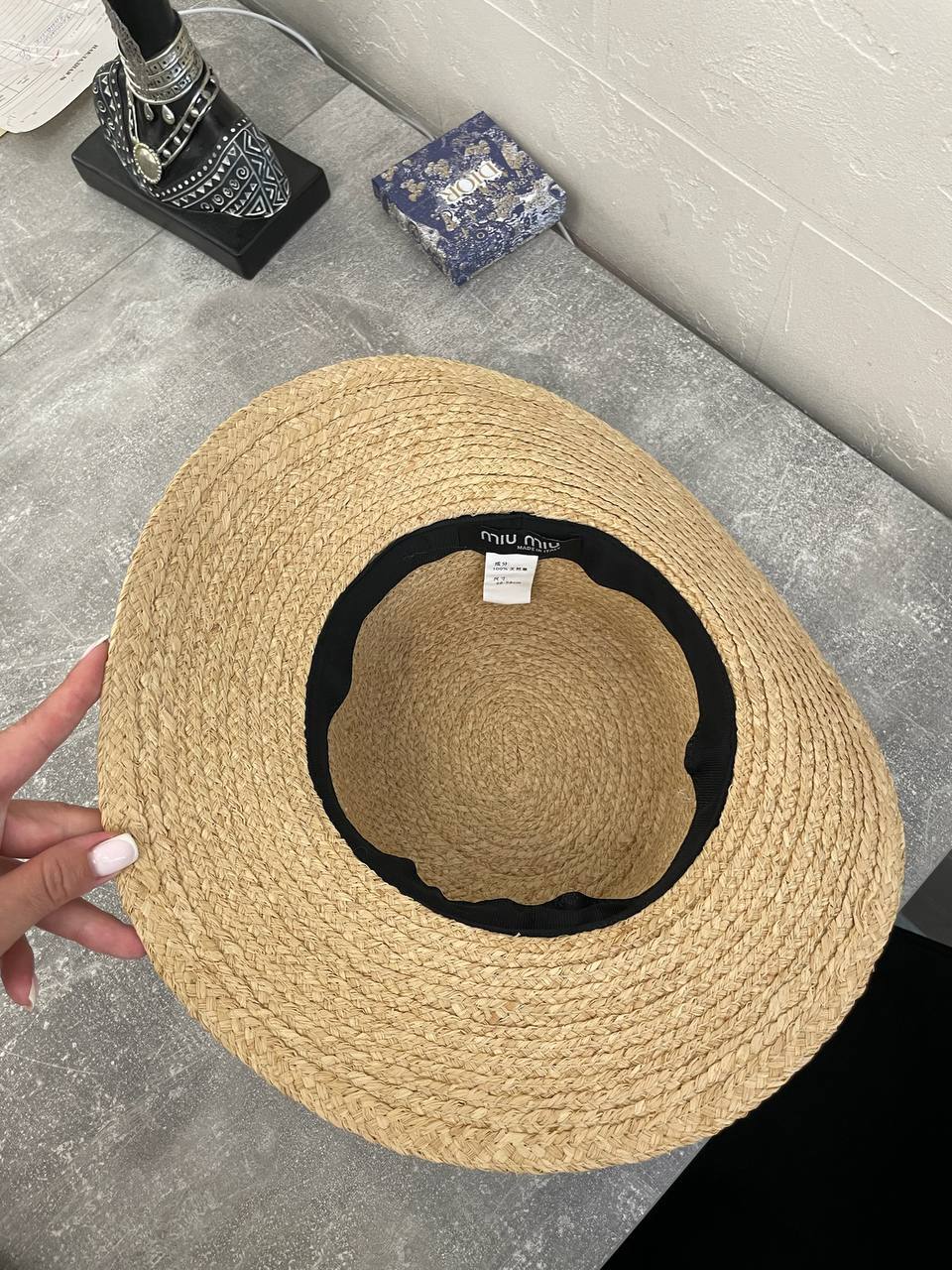 Шляпа Miu Miu люксовая BP-50982 Шляпа Miu Miu люксовая BP-50982