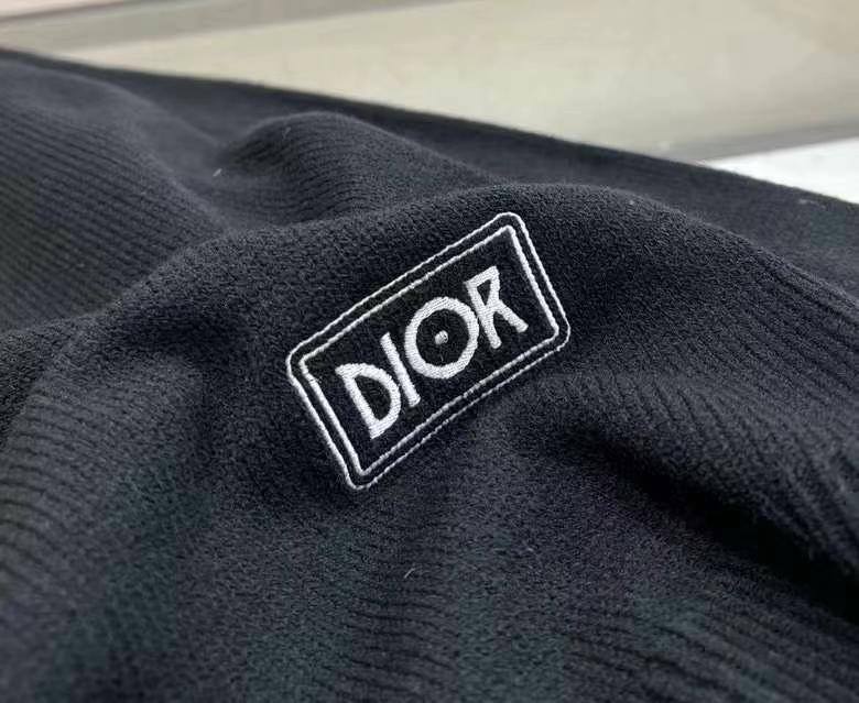 Кофта стильная Dolce & Gabbana BP-27437 Кофта стильная Dolce & Gabbana BP-27437