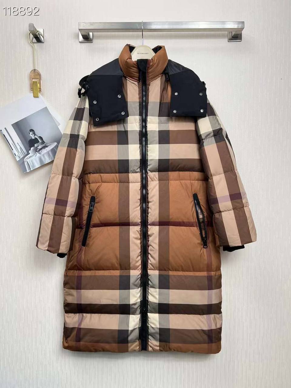 Дизайнерский пуховик Burberry BP-21953 Дизайнерский пуховик Burberry BP-21953