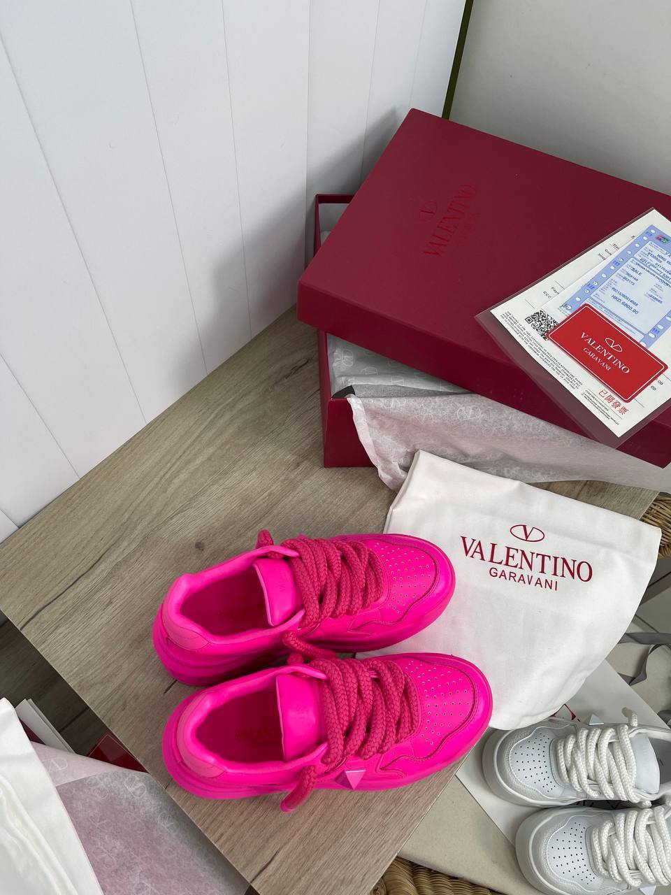 Valentino премиум женские кеды BP-32866 Valentino премиум женские кеды BP-32866