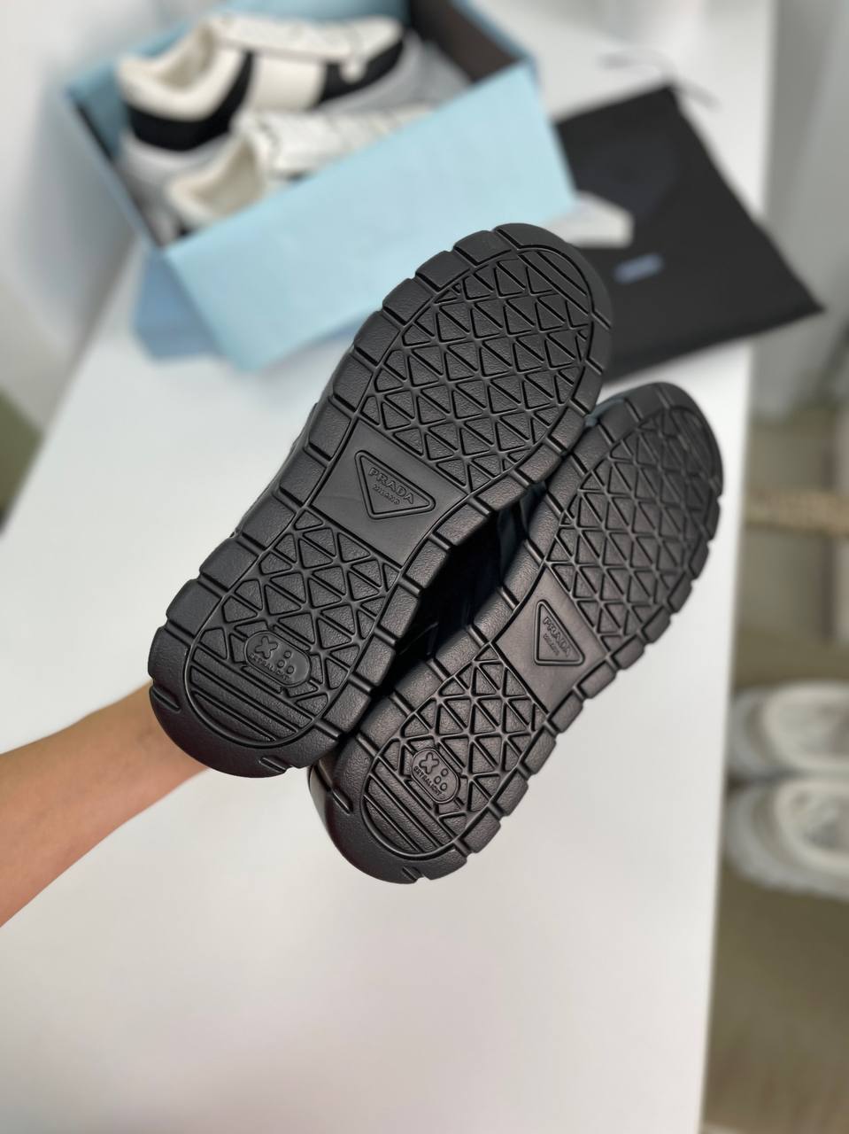 Prada женские повседневные кеды BP-17958 Prada женские повседневные кеды BP-17958