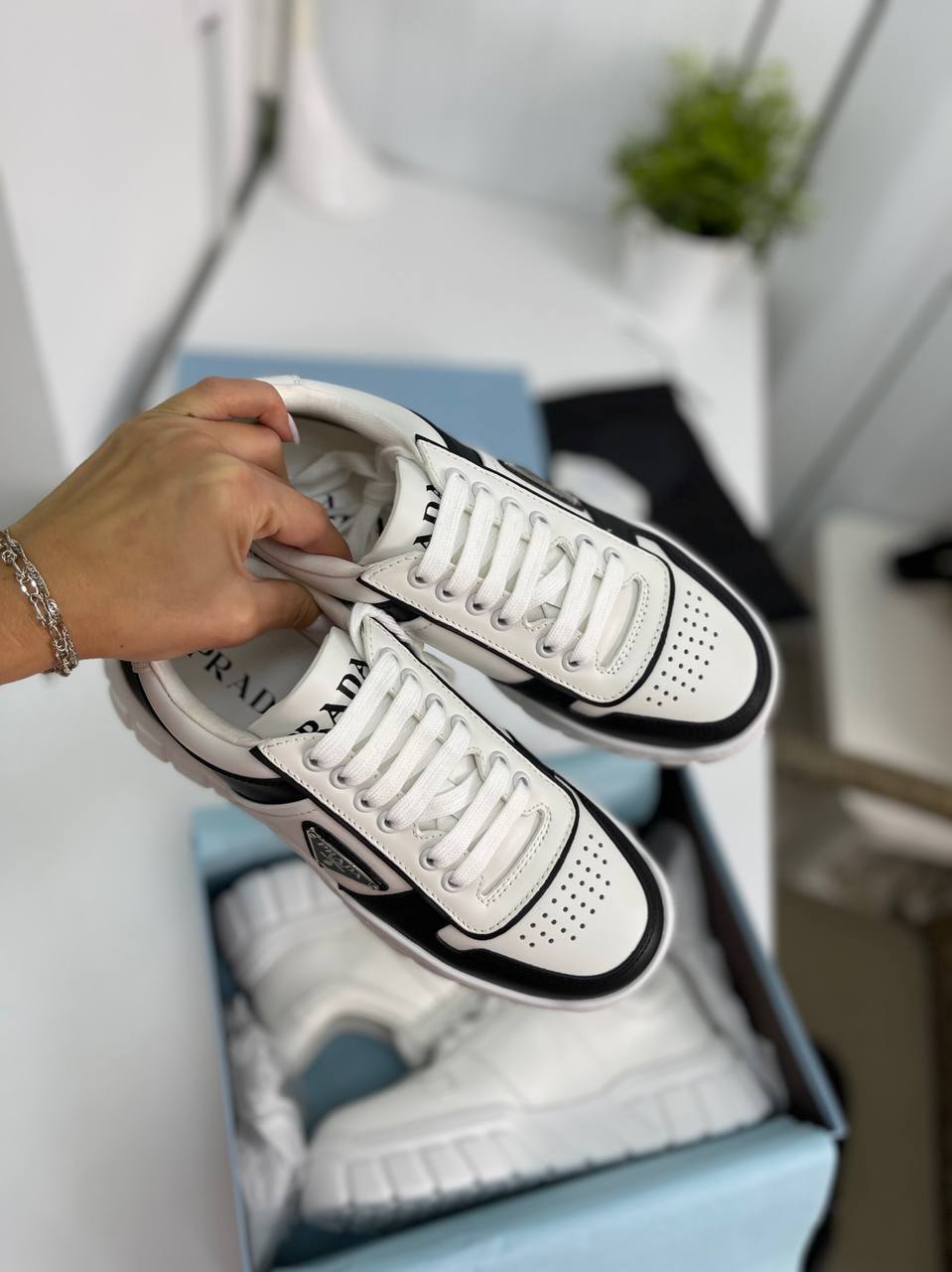 Женские кеды трендовые Prada BP-17956 Женские кеды трендовые Prada BP-17956