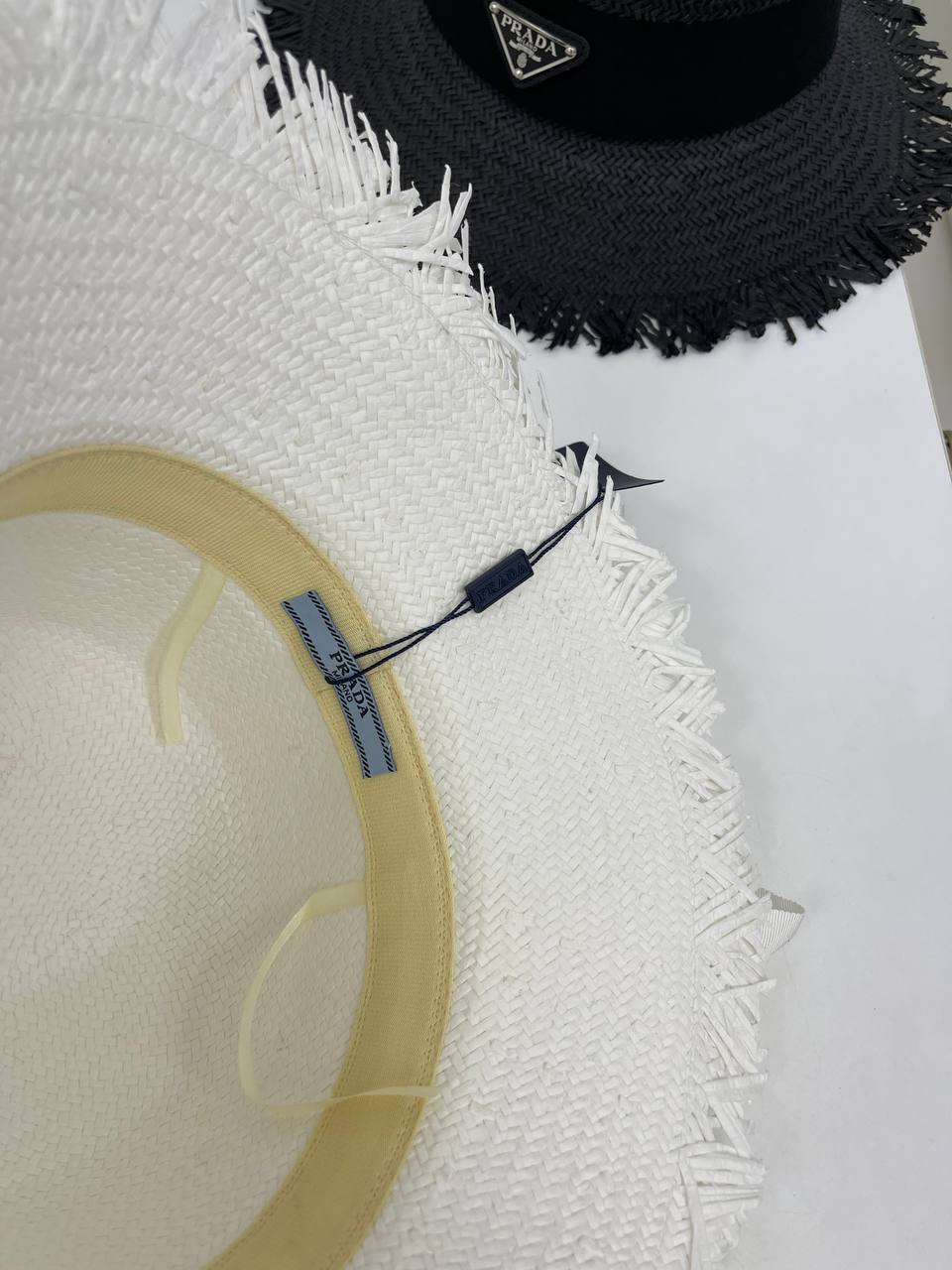 Дизайнерская шляпа Prada BP-34110 Дизайнерская шляпа Prada BP-34110