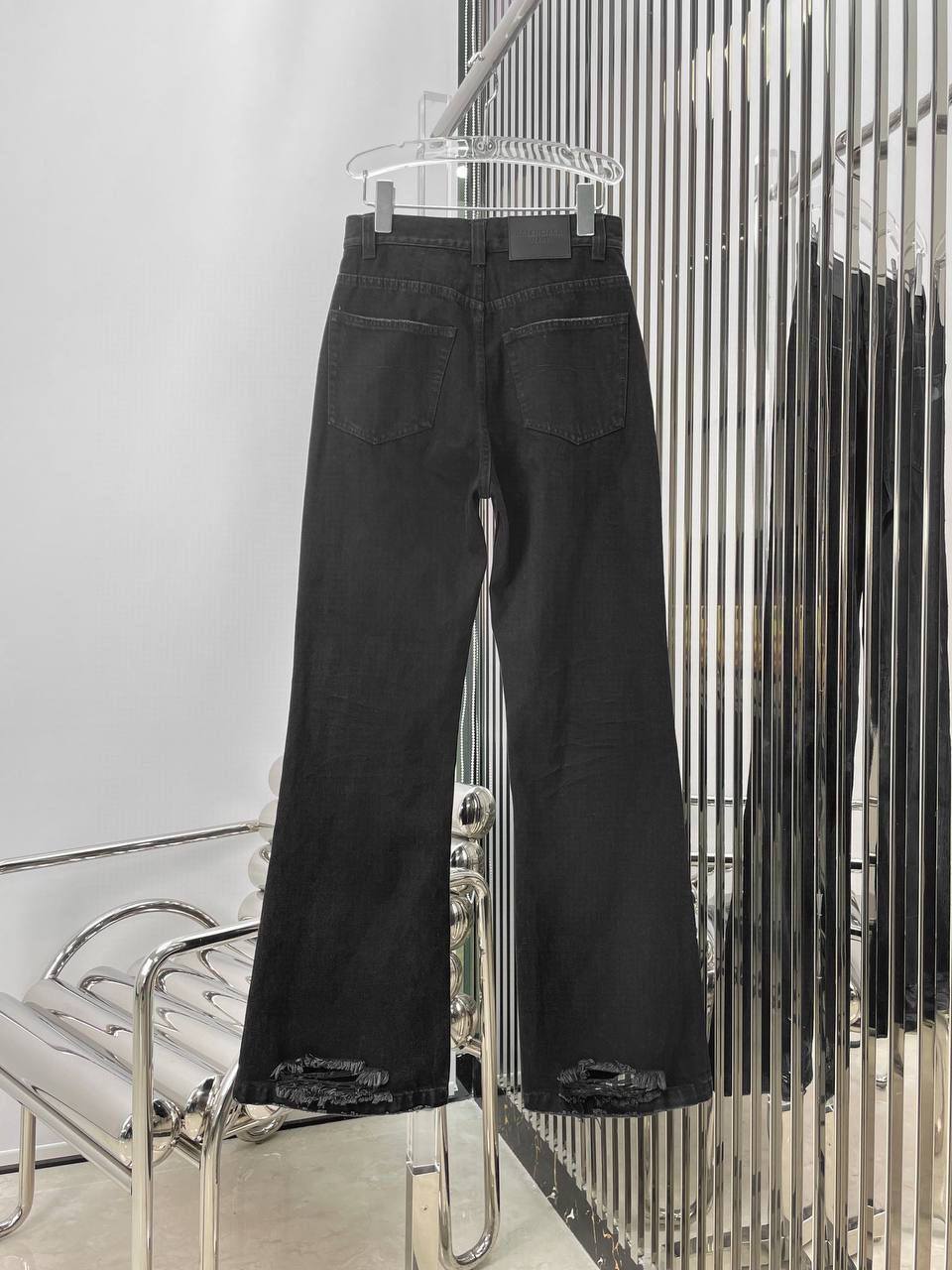 Трендовые джинсы Balenciaga BP-24410 Трендовые джинсы Balenciaga BP-24410