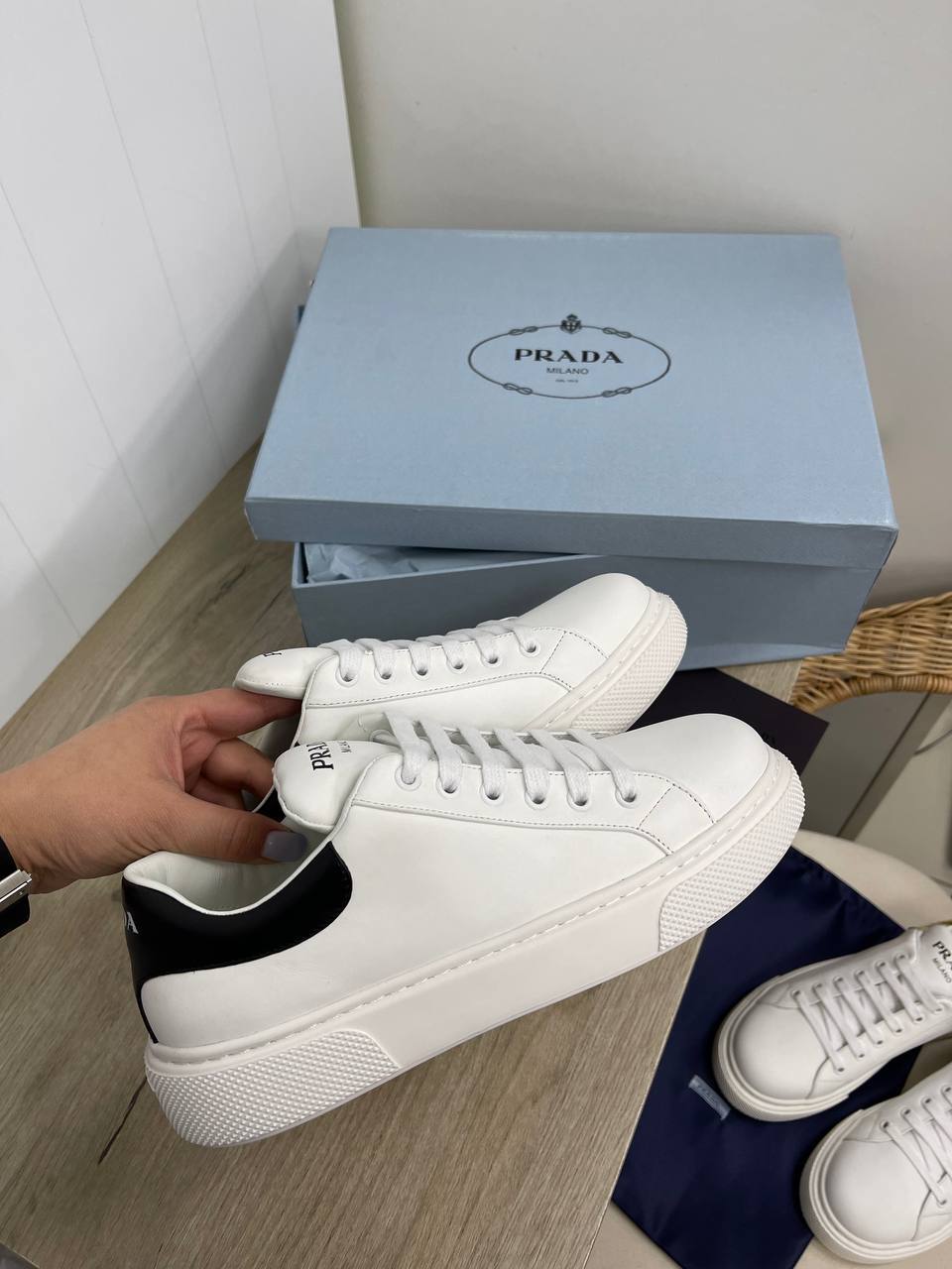 Женские кеды Prada коллекционные BP-32136 Женские кеды Prada коллекционные BP-32136