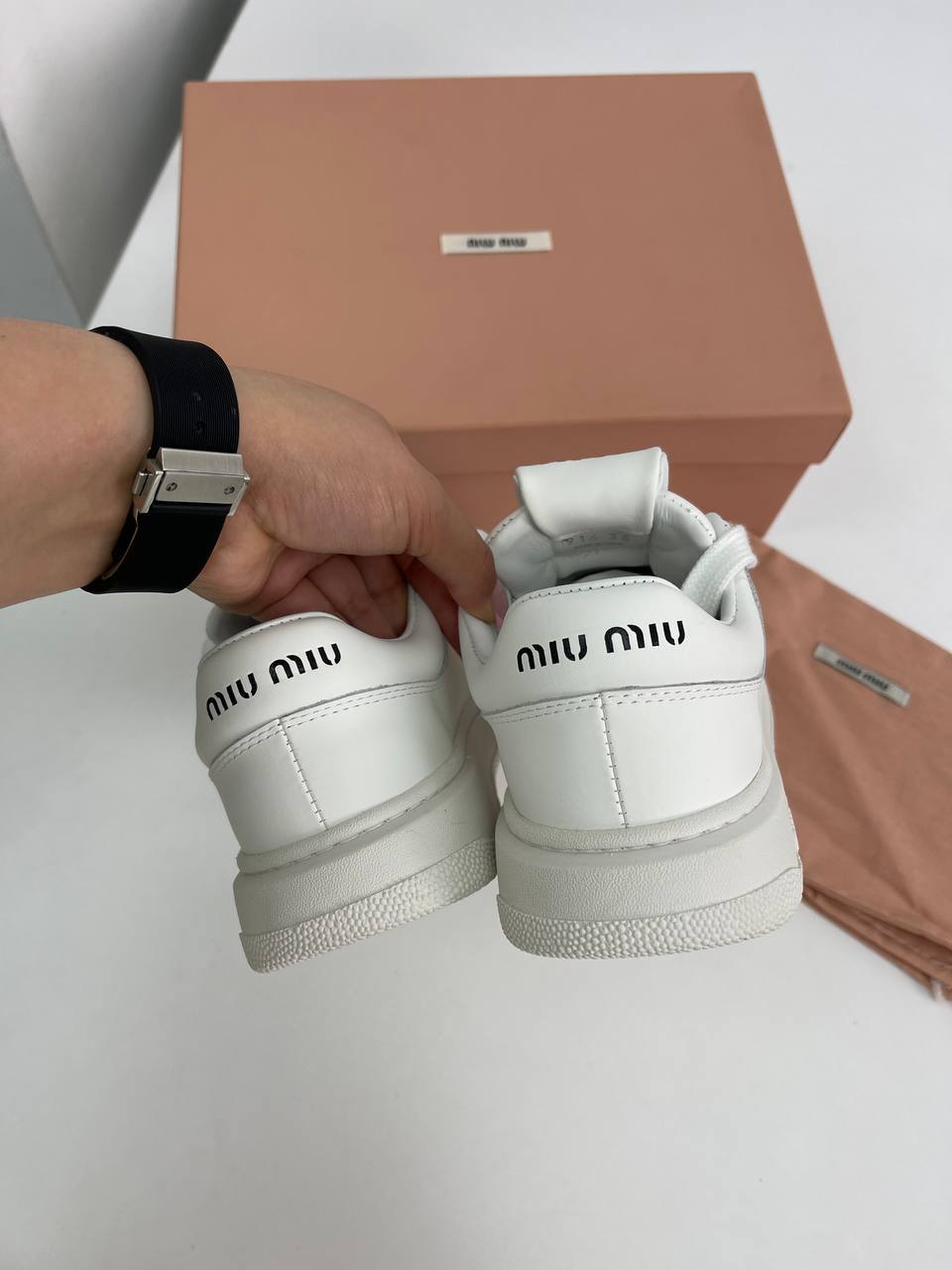 Miu Miu повседневные женские кеды BP-35889 Miu Miu повседневные женские кеды BP-35889