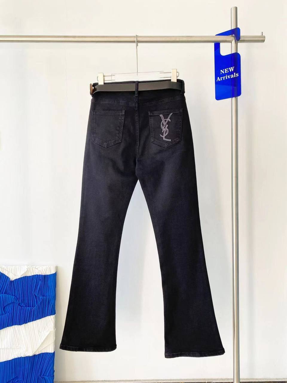 Дизайнерские джинсы Yves Saint Laurent BP-25645 Дизайнерские джинсы Yves Saint Laurent BP-25645