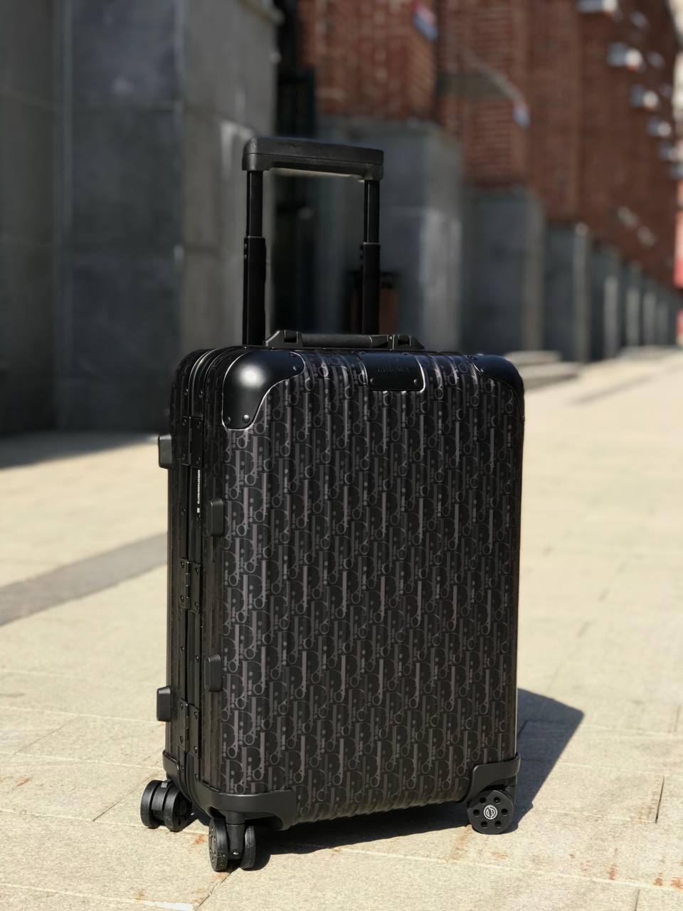 Чемодан Christian Dior 46/35/22 см BP-45304 Чемодан Christian Dior 46/35/22 см BP-45304