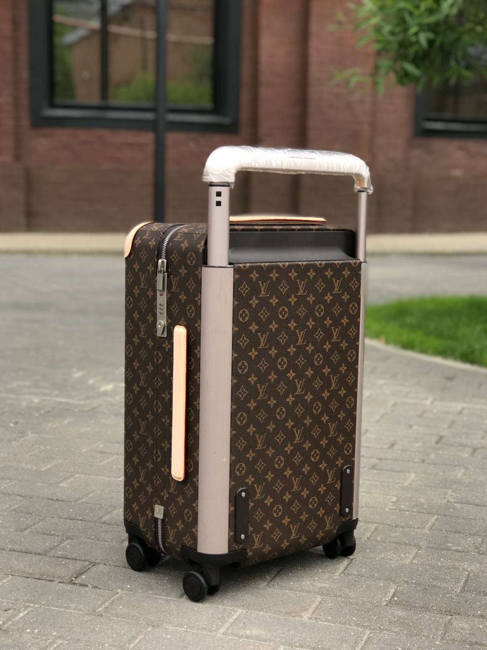 Louis Vuitton чемодан BP-52078 Louis Vuitton чемодан BP-52078