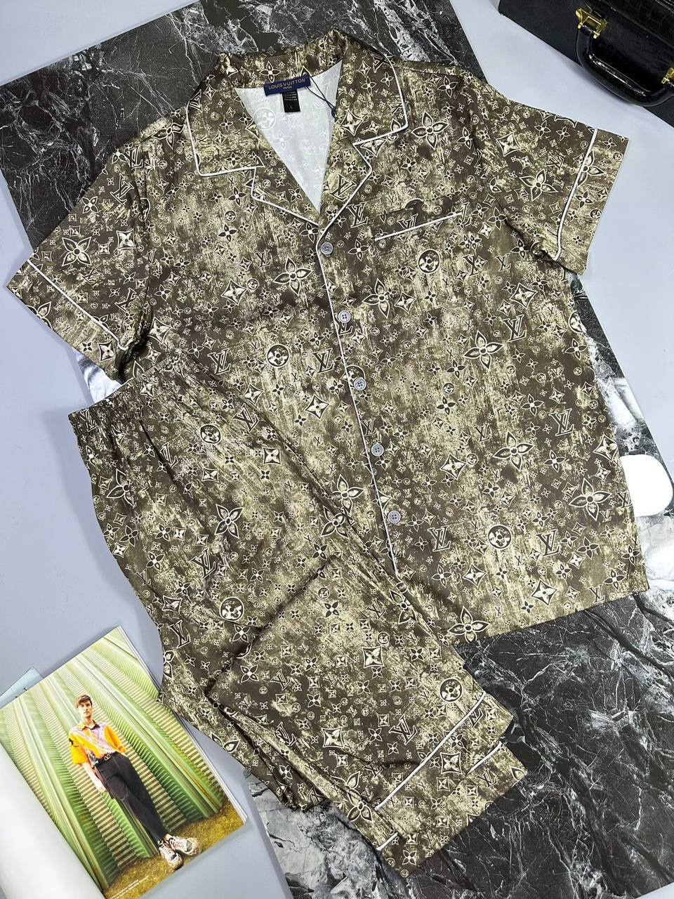 Повседневный костюм Louis Vuitton BP-36103 Повседневный костюм Louis Vuitton BP-36103