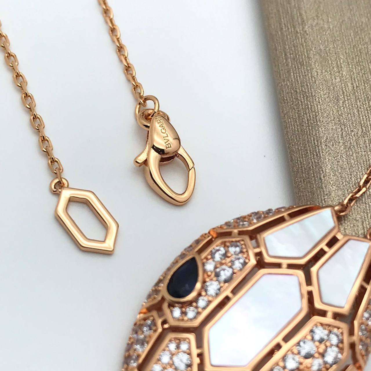 Элитная подвеска Bvlgari BP-47855 Элитная подвеска Bvlgari BP-47855