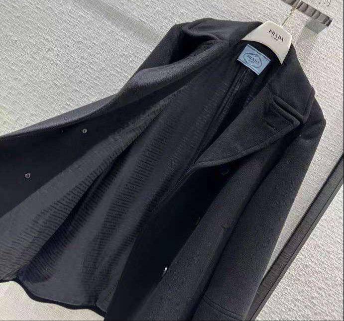 Пальто Prada BP-42353 люкс Пальто Prada BP-42353 люкс