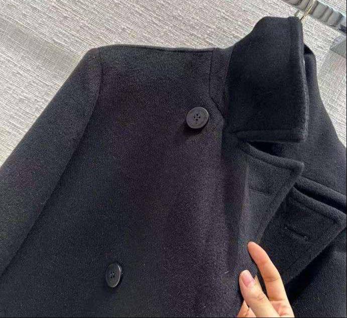 Пальто Prada BP-42353 люкс Пальто Prada BP-42353 люкс