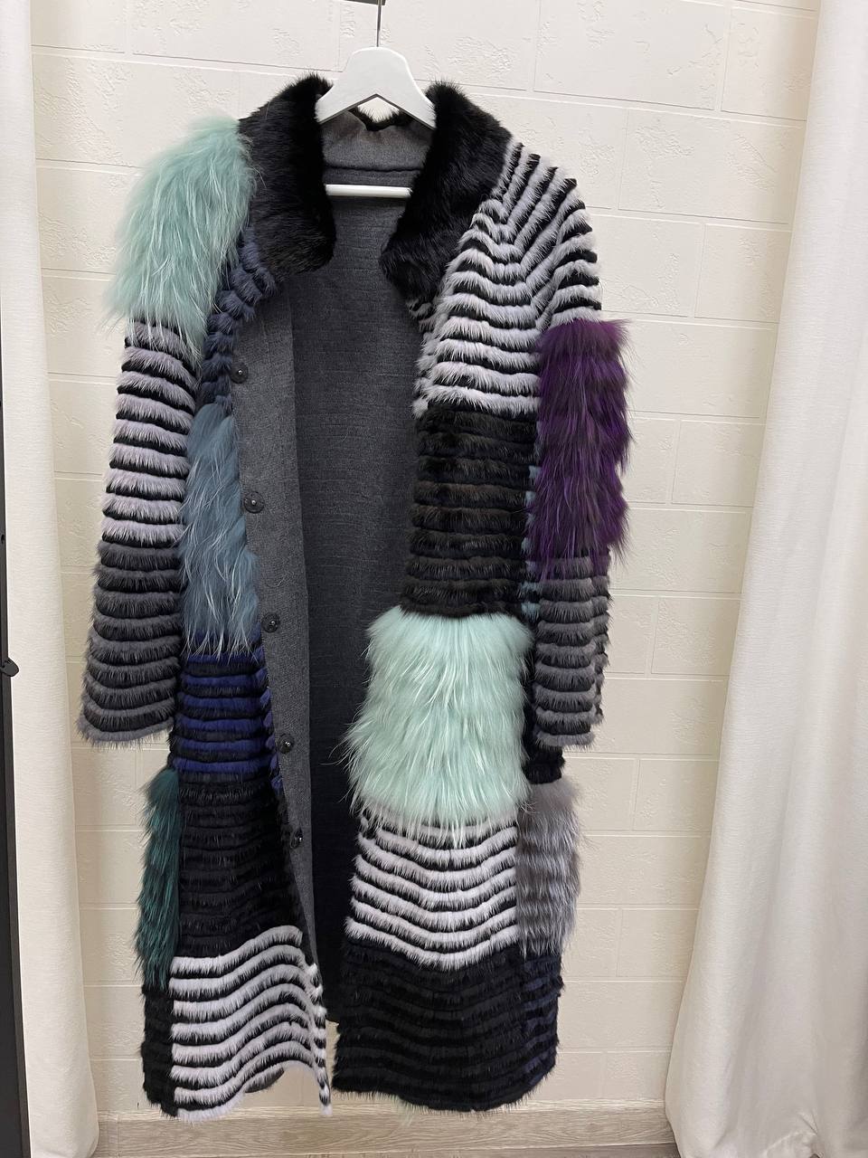 Меховое пальто на кашемире BC BP-41506 Меховое пальто на кашемире BC BP-41506