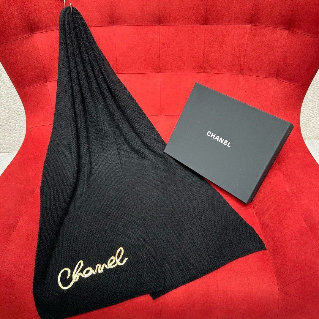 Премиальный комплект (Шарф + Шапка + Перчатки) черный Chanel BP-773003 Премиальный комплект (Шарф + Шапка + Перчатки) черный Chanel BP-773003