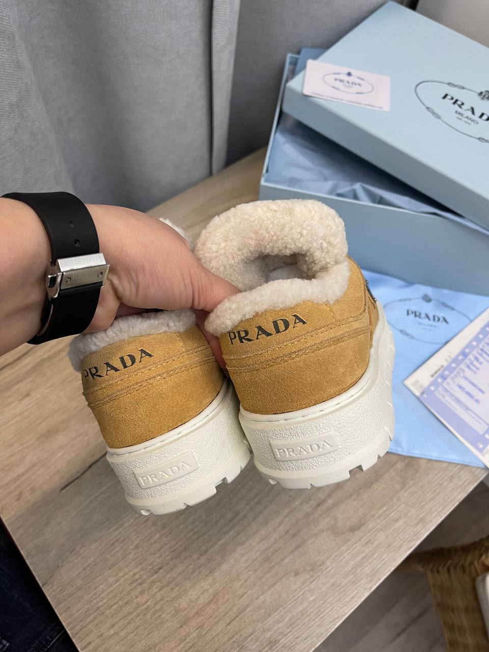 Повседневные женские кеды Prada BP-42140 Повседневные женские кеды Prada BP-42140