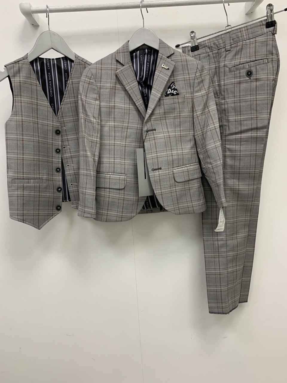 Костюм 3-ка стильный Christian Dior BP-45860 Костюм 3-ка стильный Christian Dior BP-45860