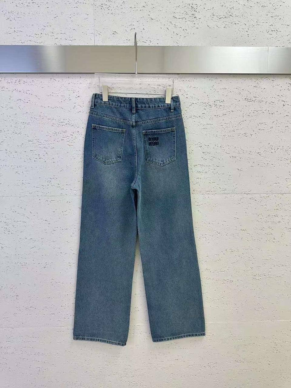 Джинсы повседневные Miu Miu BP-46918 Джинсы повседневные Miu Miu BP-46918