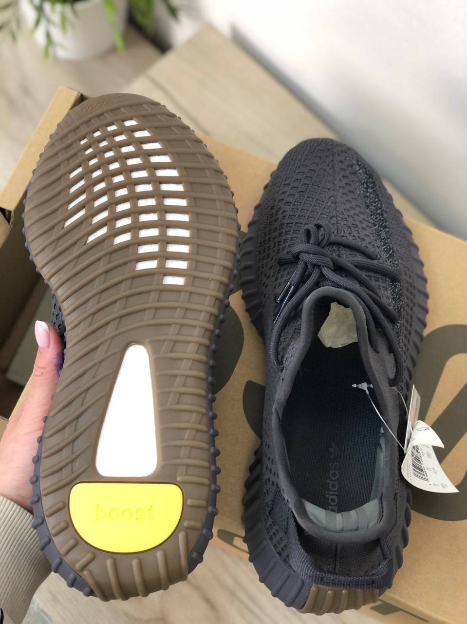 ADIDAS YEEZY 350 черные кроссовки стильные BP-31097 ADIDAS YEEZY 350 черные кроссовки стильные BP-31097