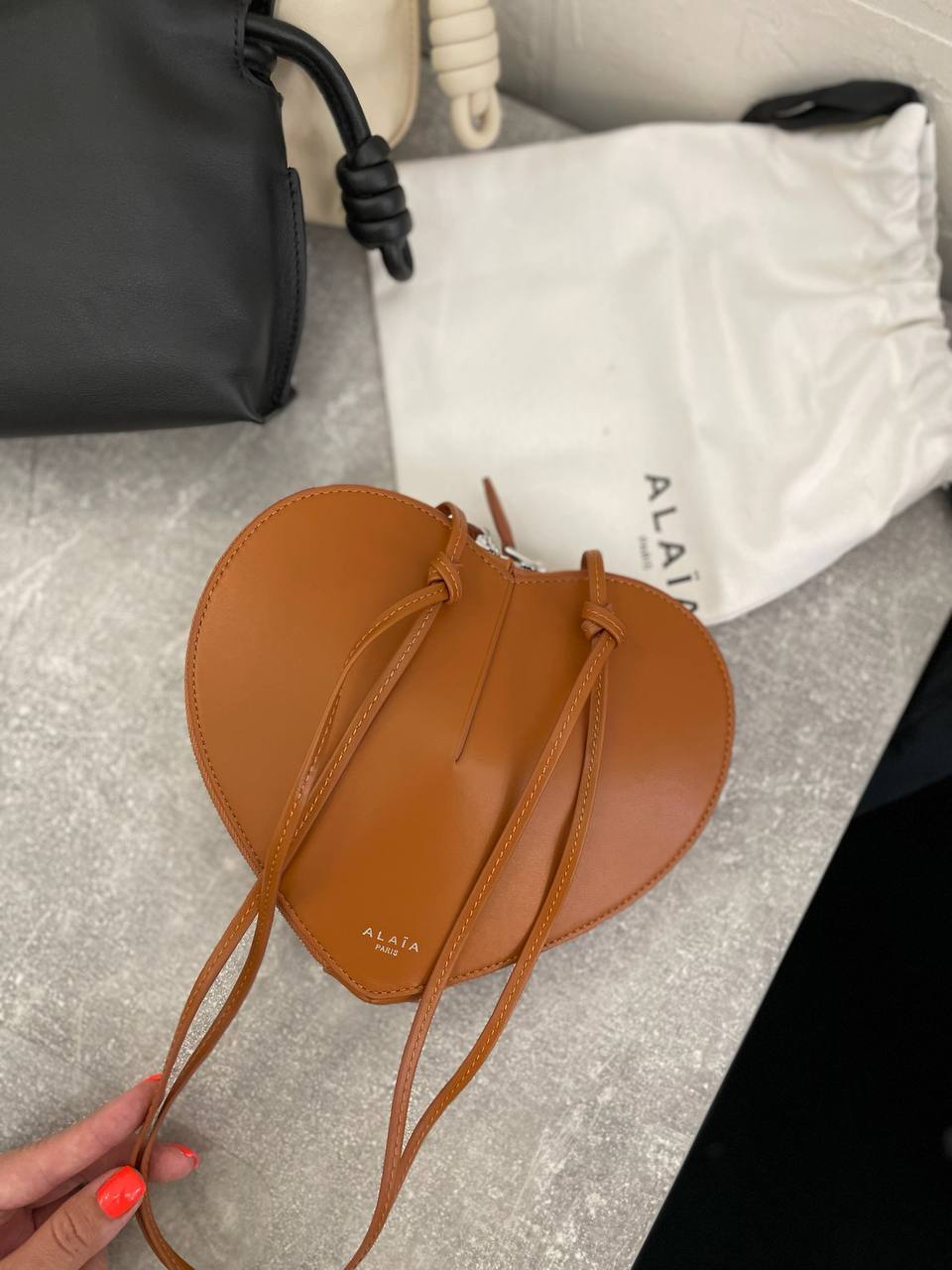 Женская сумка трендовая Alaia BP-52763 Женская сумка трендовая Alaia BP-52763