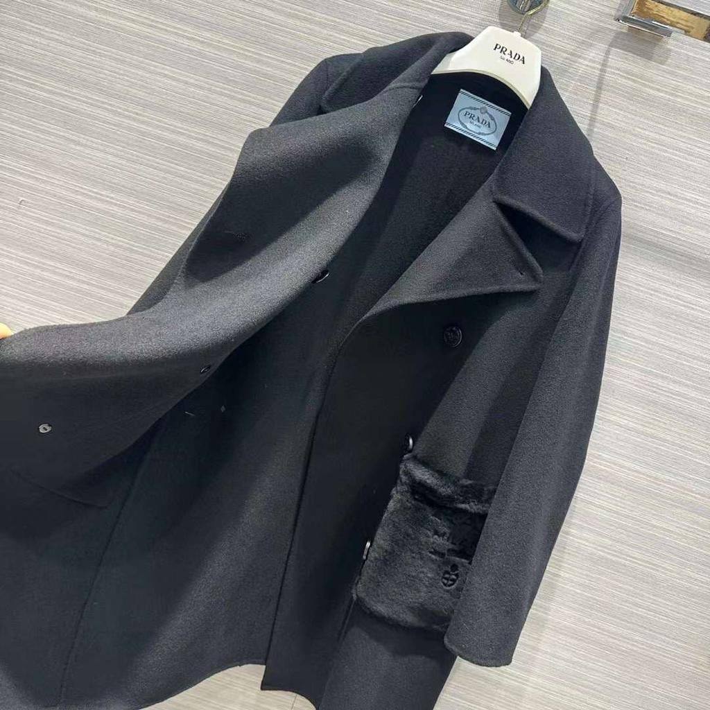 Коллекционное пальто Prada BP-38982 Коллекционное пальто Prada BP-38982