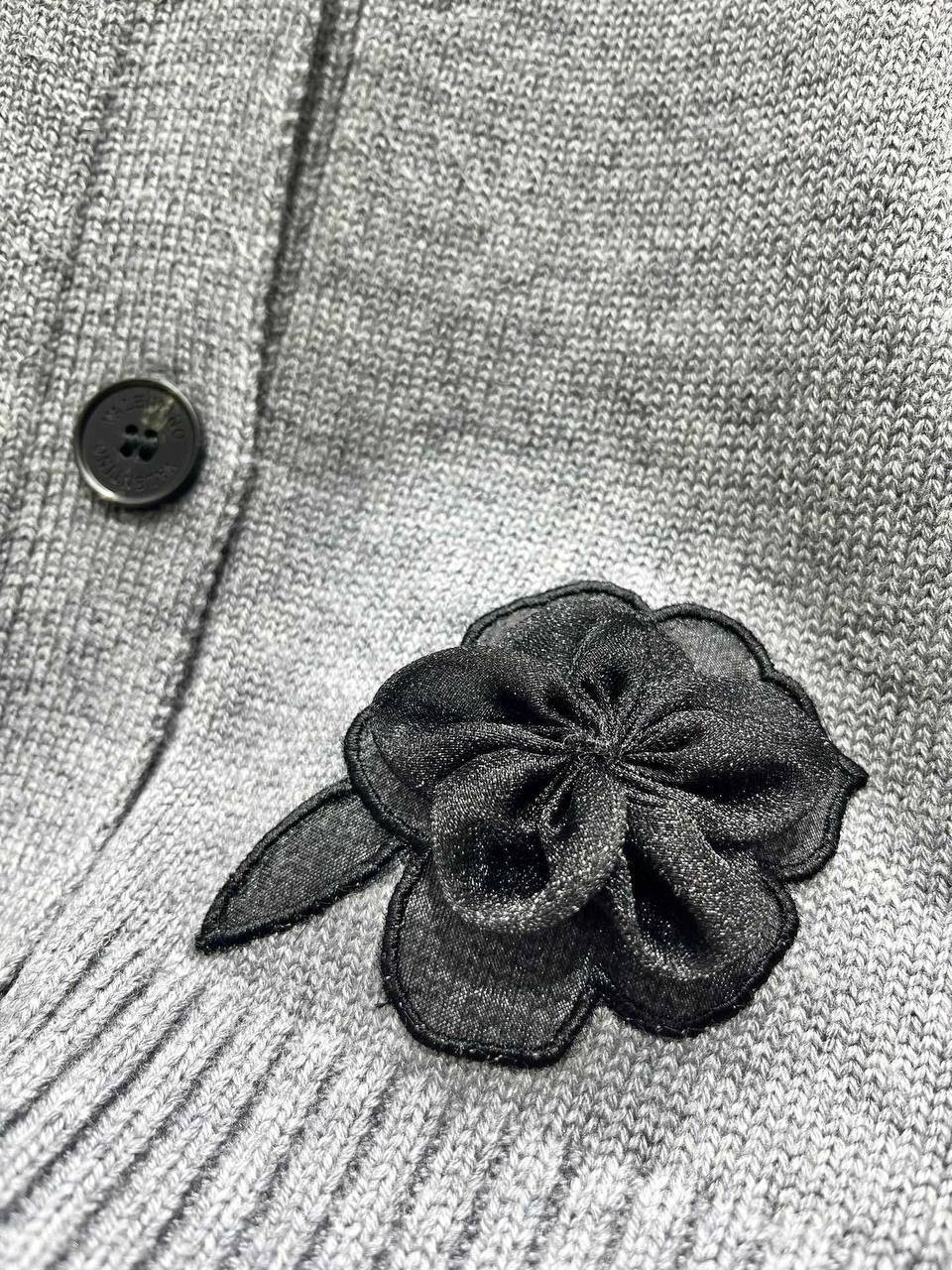 Кардиган элитный со стильными украшениями Valentino Garavani VLTN BP-268535 Кардиган элитный со стильными украшениями Valentino Garavani VLTN BP-268535