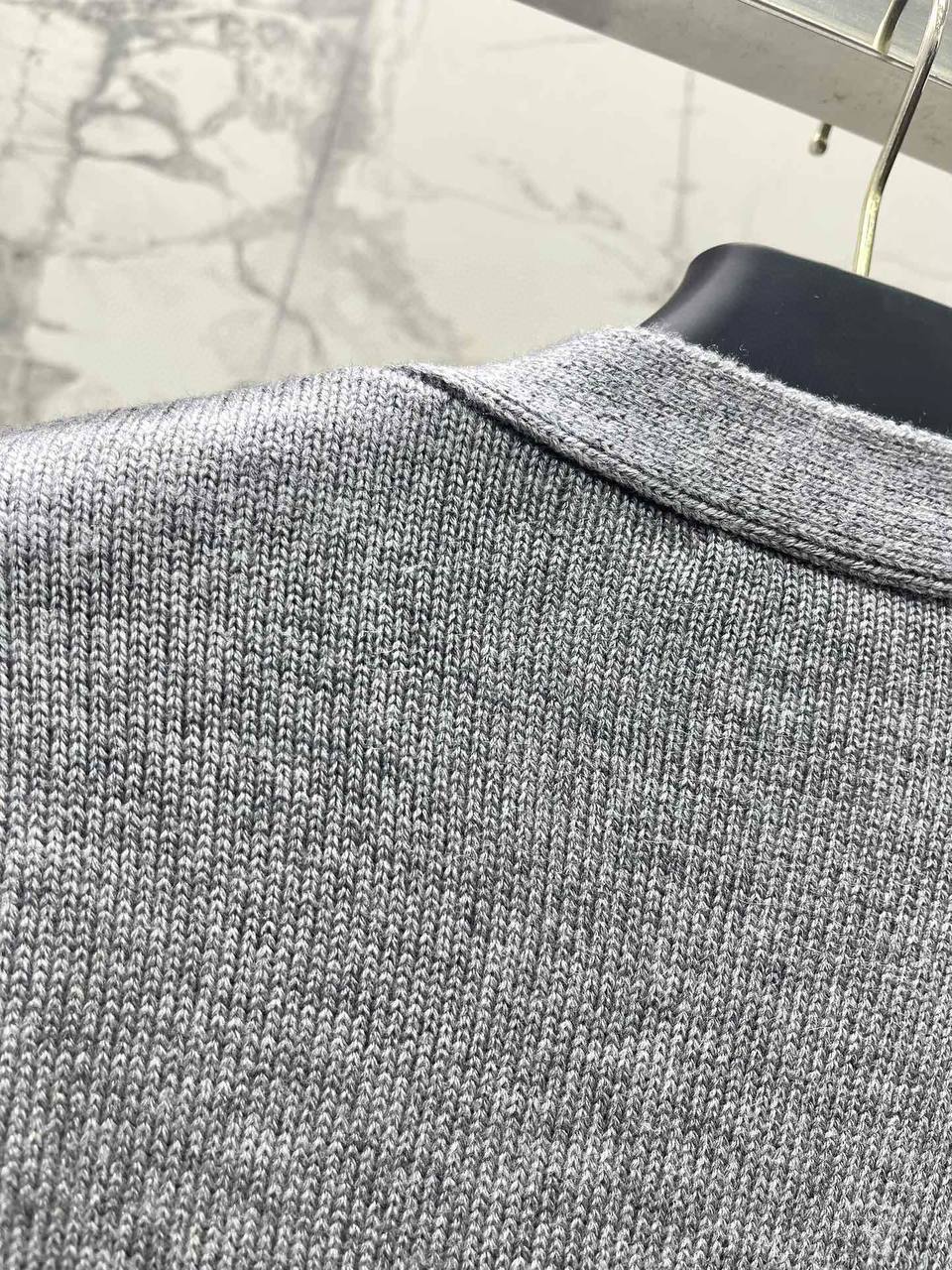 Кардиган элитный со стильными украшениями Valentino Garavani VLTN BP-268535 Кардиган элитный со стильными украшениями Valentino Garavani VLTN BP-268535