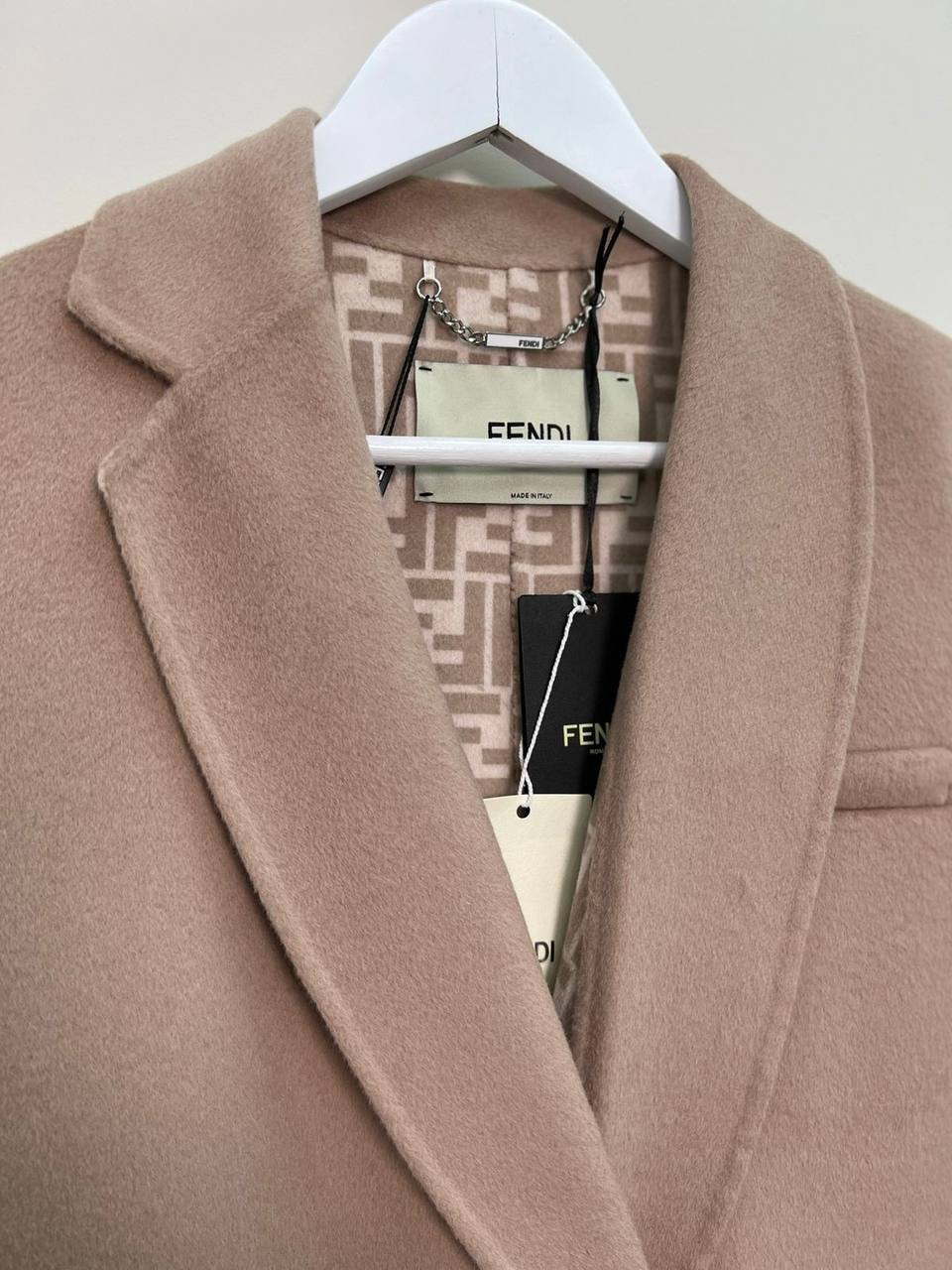 Элитное пальто Fendi BP-19433 Элитное пальто Fendi BP-19433