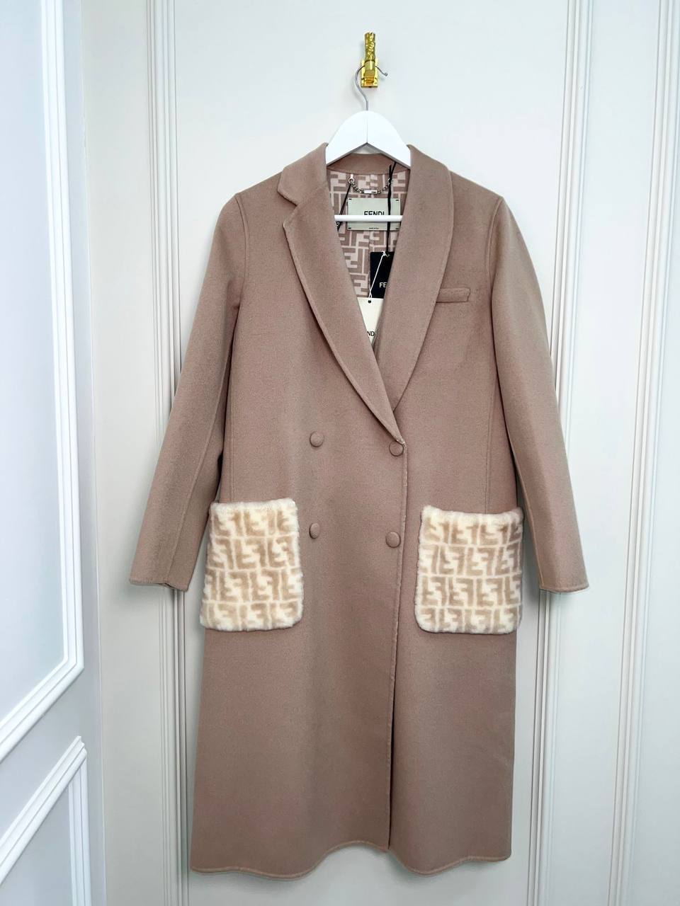 Элитное пальто Fendi BP-19433 Элитное пальто Fendi BP-19433