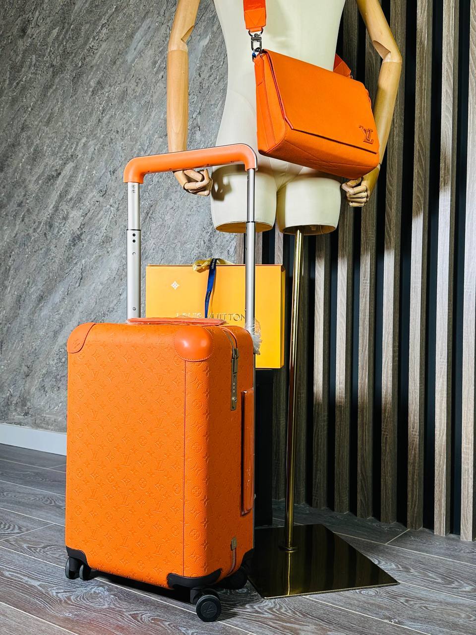 Чемодан компактный Louis Vuitton 50+5/35/23 см BP-40462 Чемодан компактный Louis Vuitton 50+5/35/23 см BP-40462