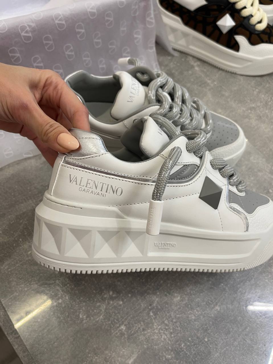 Женские кеды Valentino BP-41527 трендовые Женские кеды Valentino BP-41527 трендовые