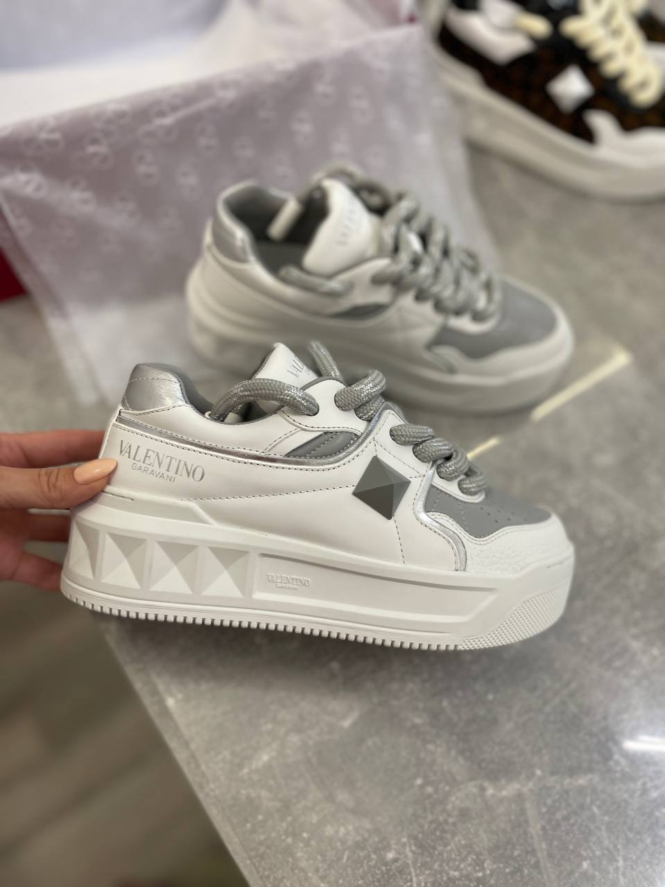 Женские кеды Valentino BP-41527 трендовые Женские кеды Valentino BP-41527 трендовые