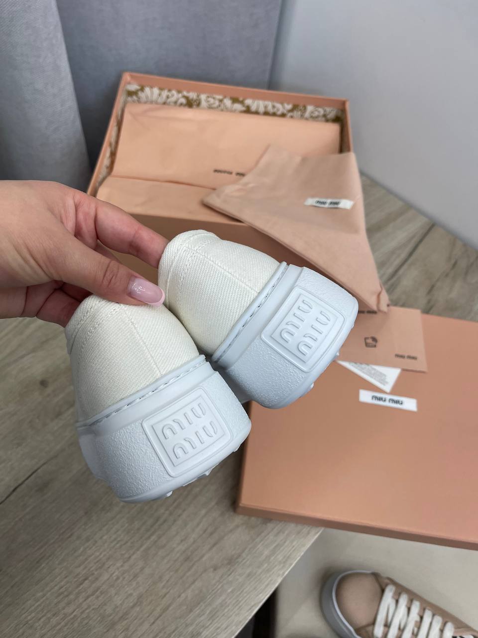 Повседневные женские кеды Miu Miu BP-49938 Повседневные женские кеды Miu Miu BP-49938