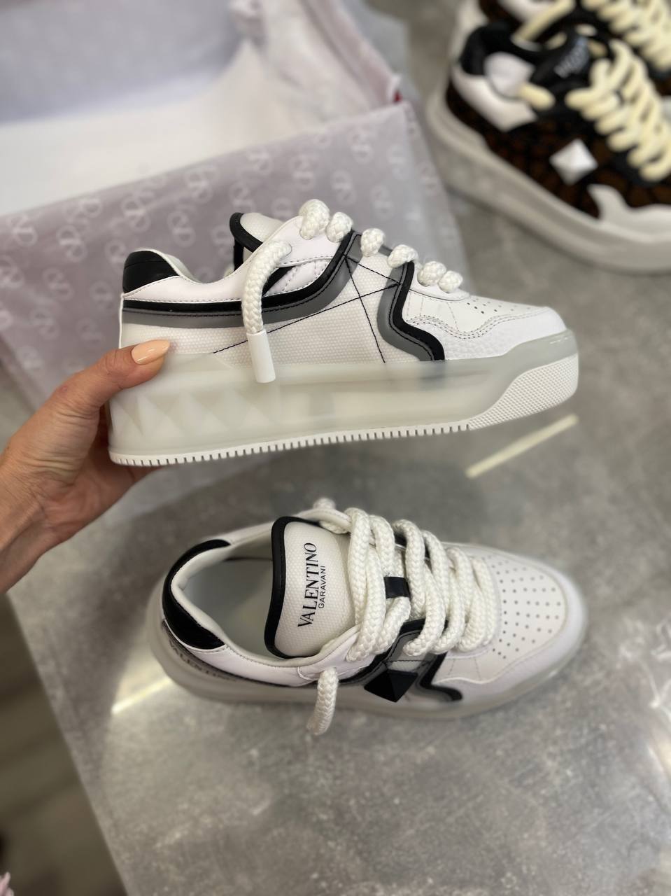 Женские кеды Valentino BP-41527 трендовые Женские кеды Valentino BP-41527 трендовые