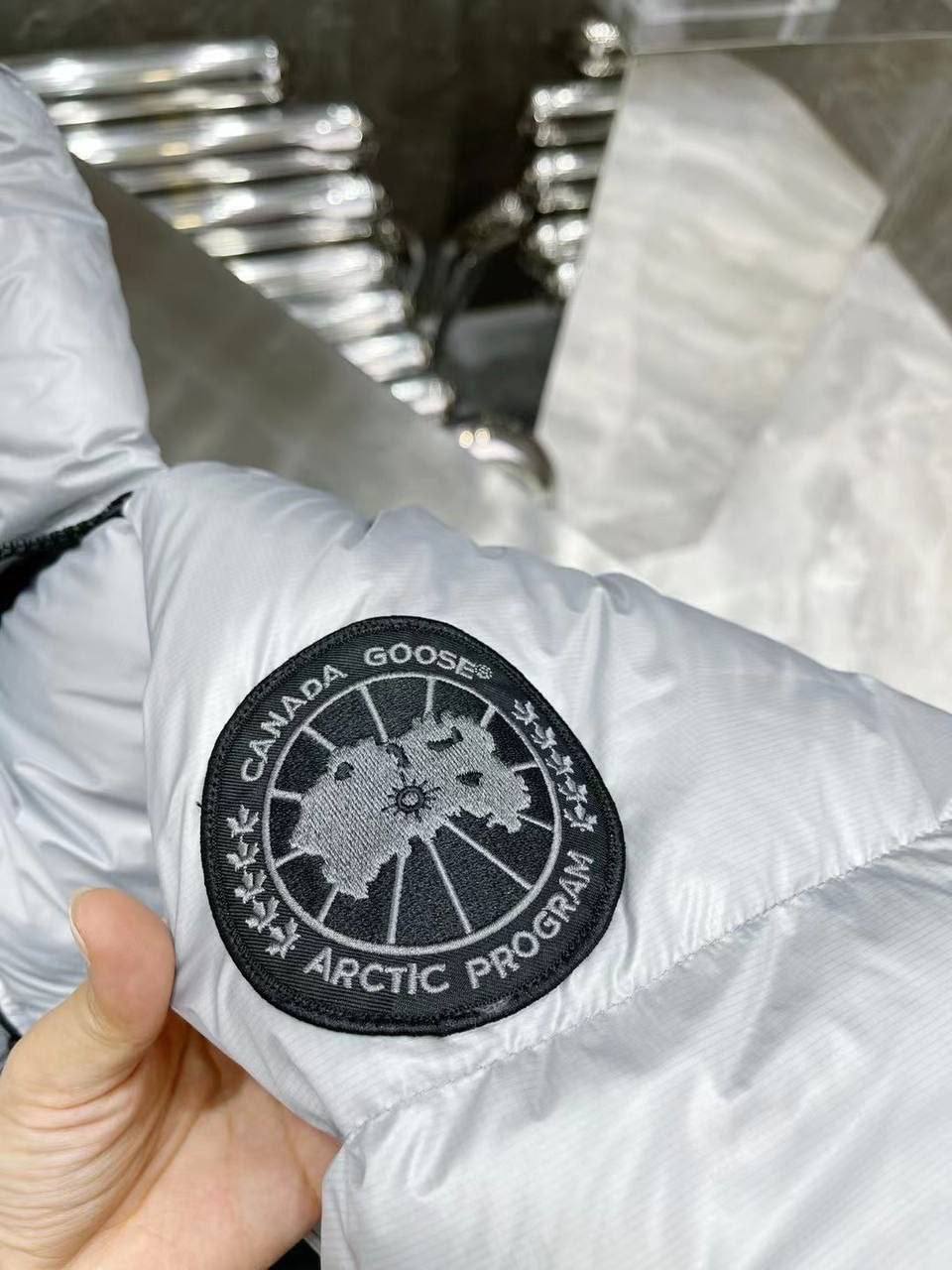 Пуховик платиновый Crofton Canada Goose BP-489639 Пуховик платиновый Crofton Canada Goose BP-489639