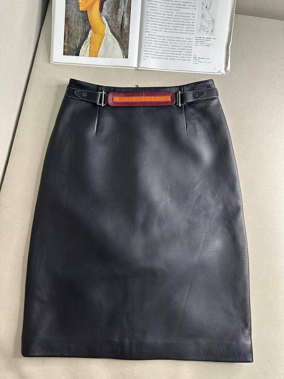 Кожаная юбка Hermes коллекционная BP-48260 Кожаная юбка Hermes коллекционная BP-48260