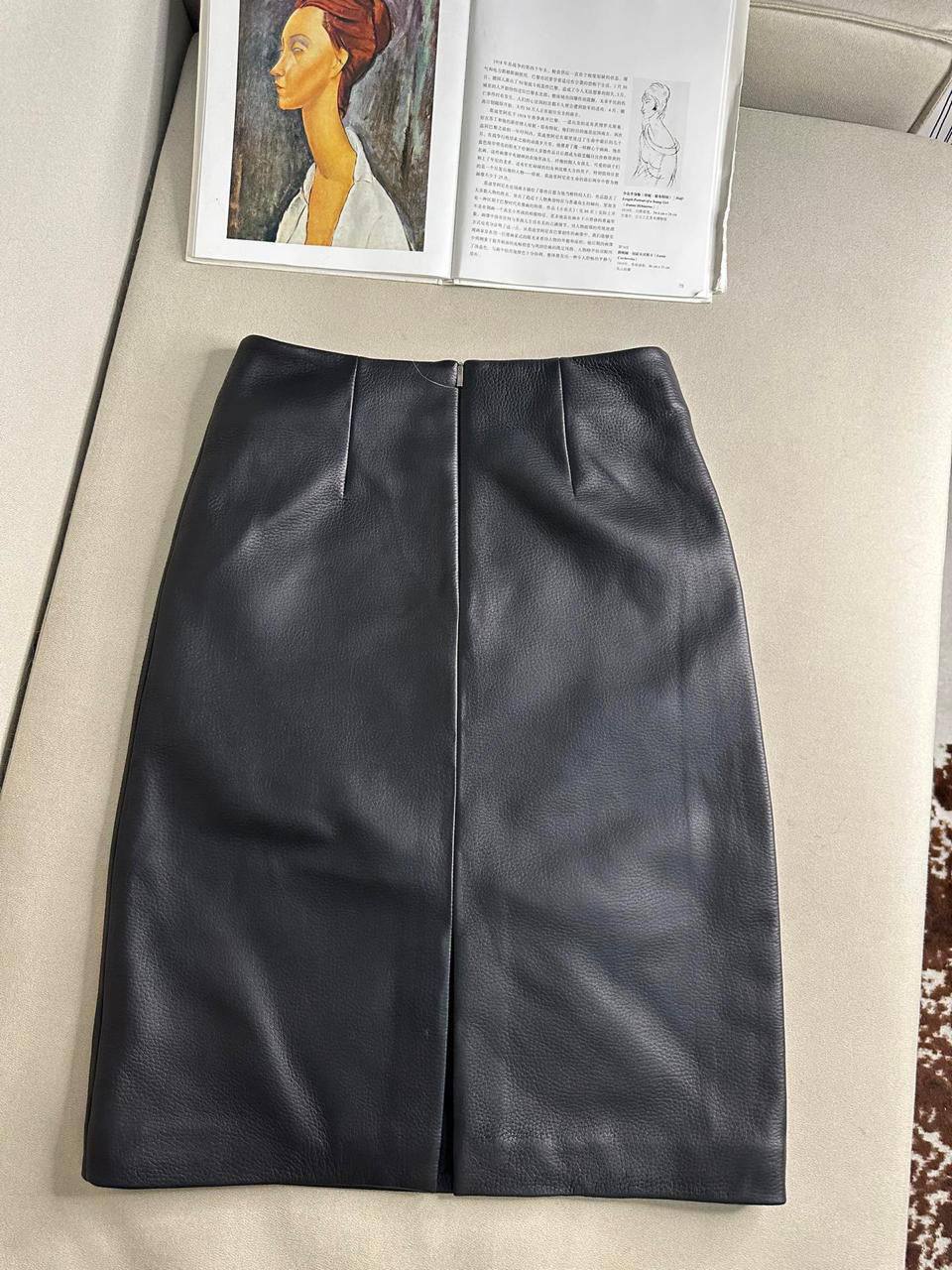 Кожаная юбка Hermes коллекционная BP-48260 Кожаная юбка Hermes коллекционная BP-48260