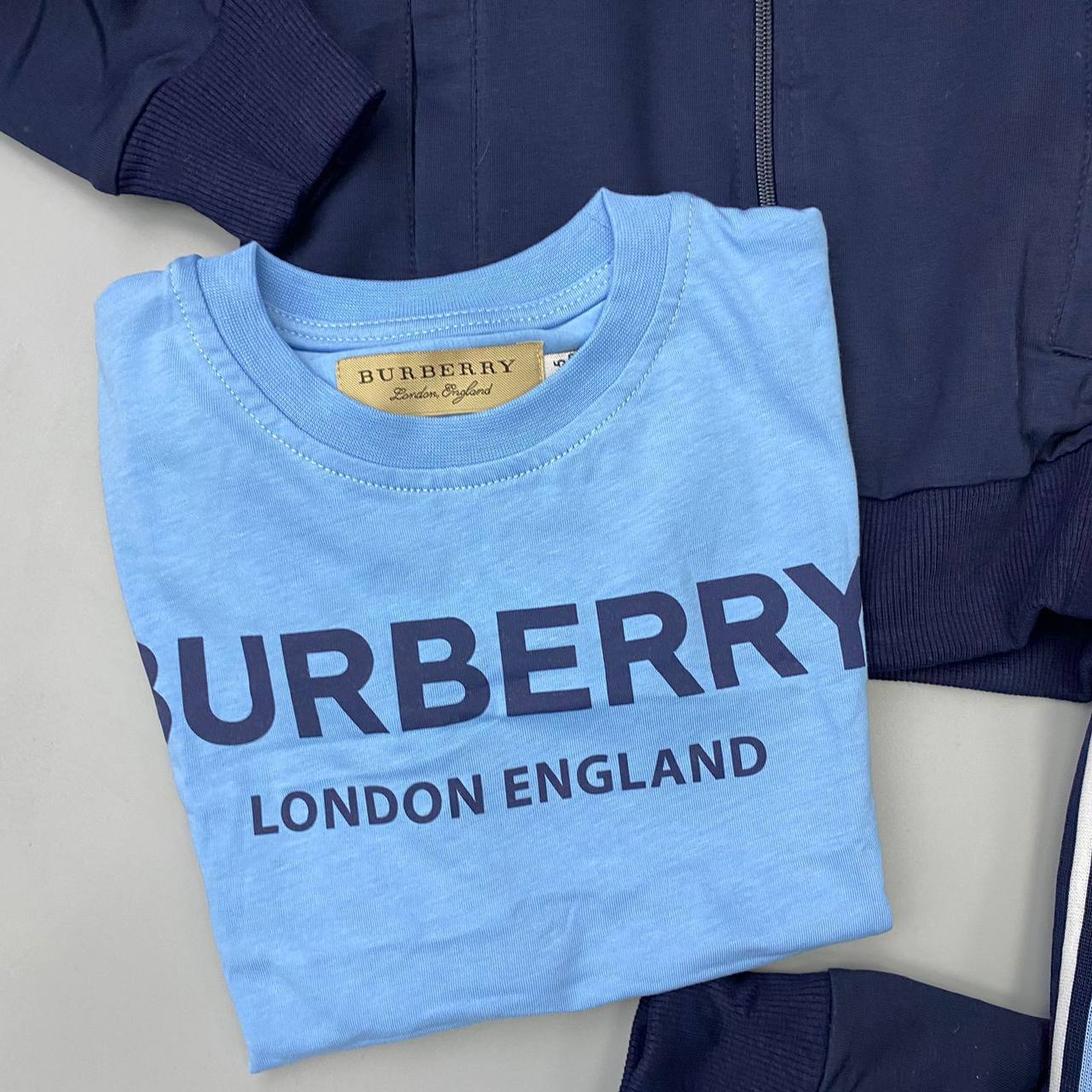 Burberry 3-ка костюм BP-18511 Burberry 3-ка костюм BP-18511