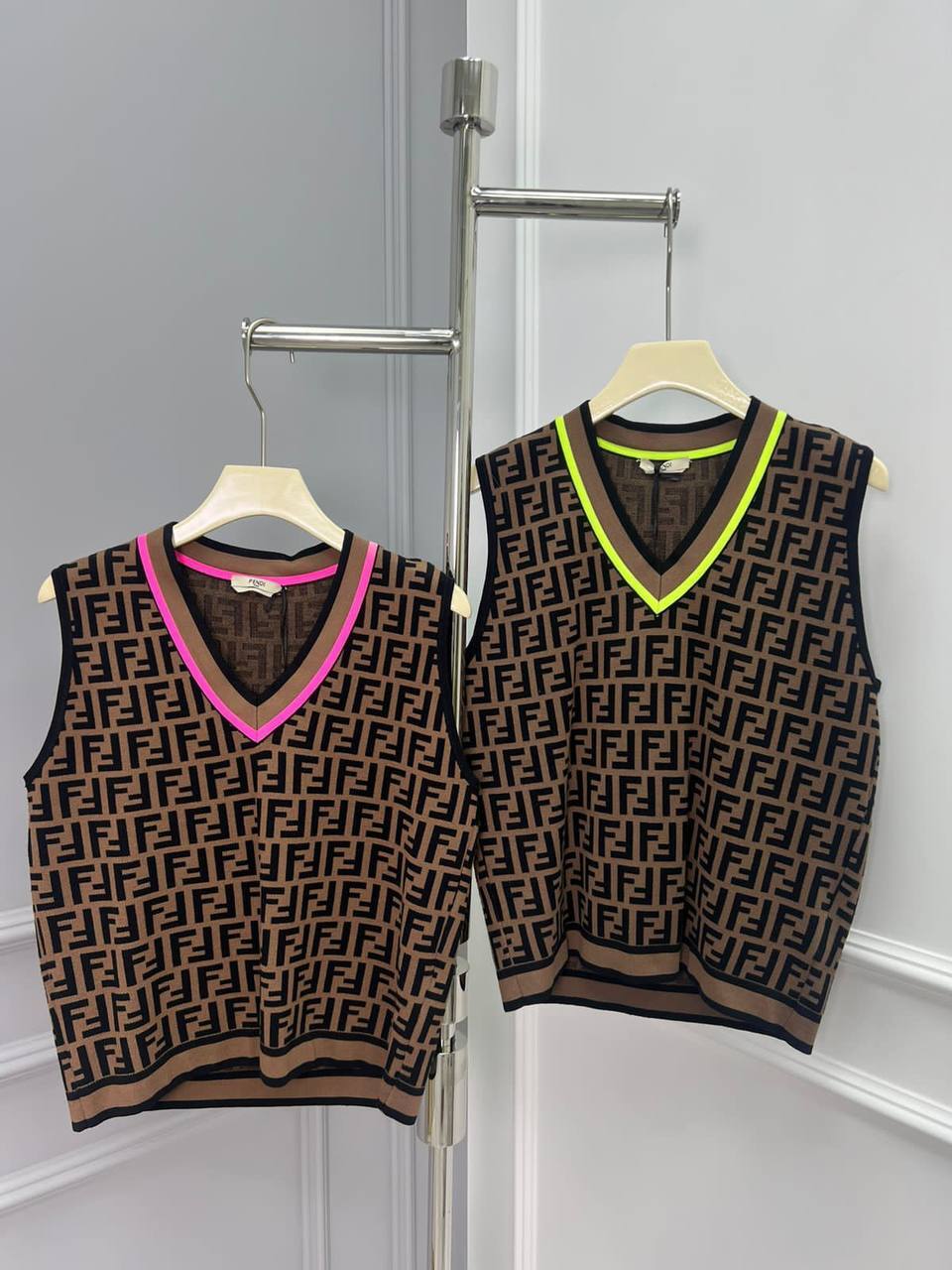 Жилет Fendi трендовый BP-23562 Жилет Fendi трендовый BP-23562