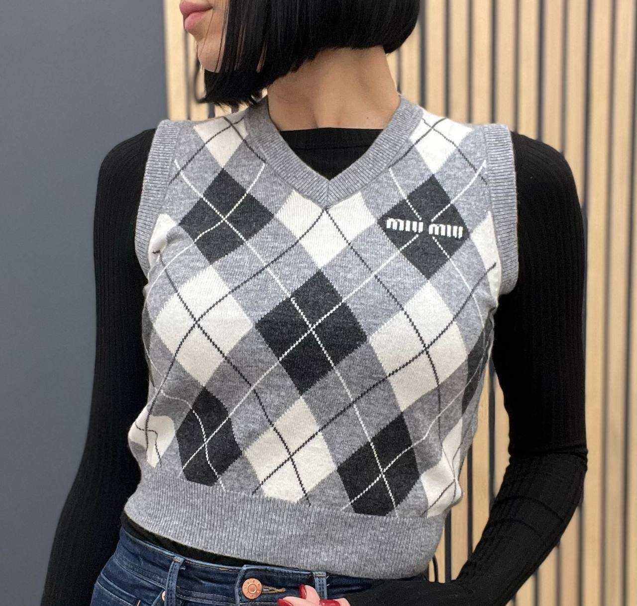 Жилет Miu Miu коллекционный BP-47322 Жилет Miu Miu коллекционный BP-47322