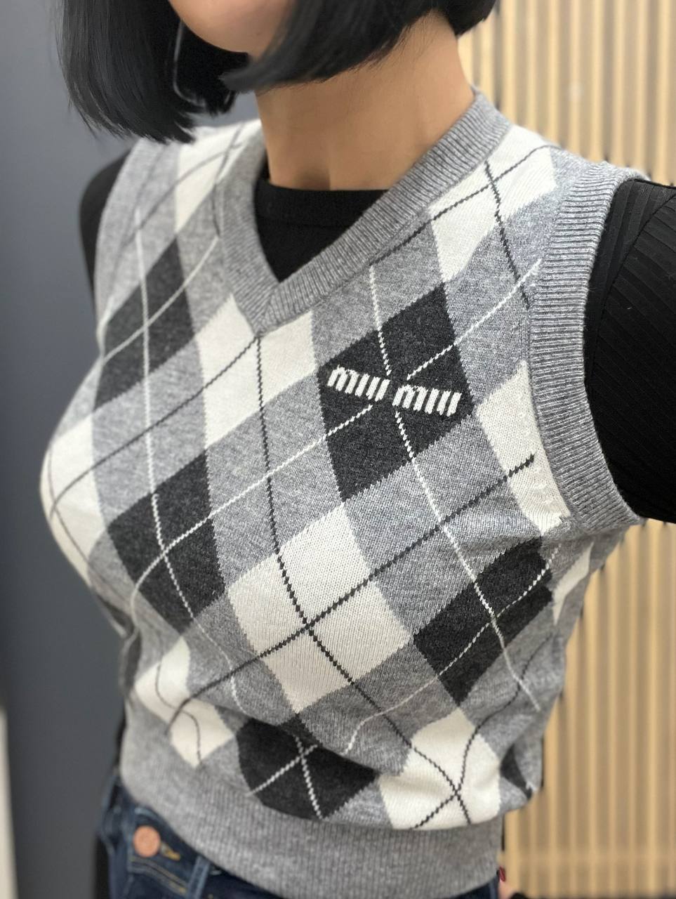 Жилет Miu Miu коллекционный BP-47322 Жилет Miu Miu коллекционный BP-47322