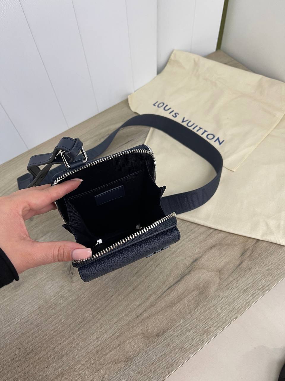 Сумка мужская люкс Louis Vuitton BP-27023 Сумка мужская люкс Louis Vuitton BP-27023