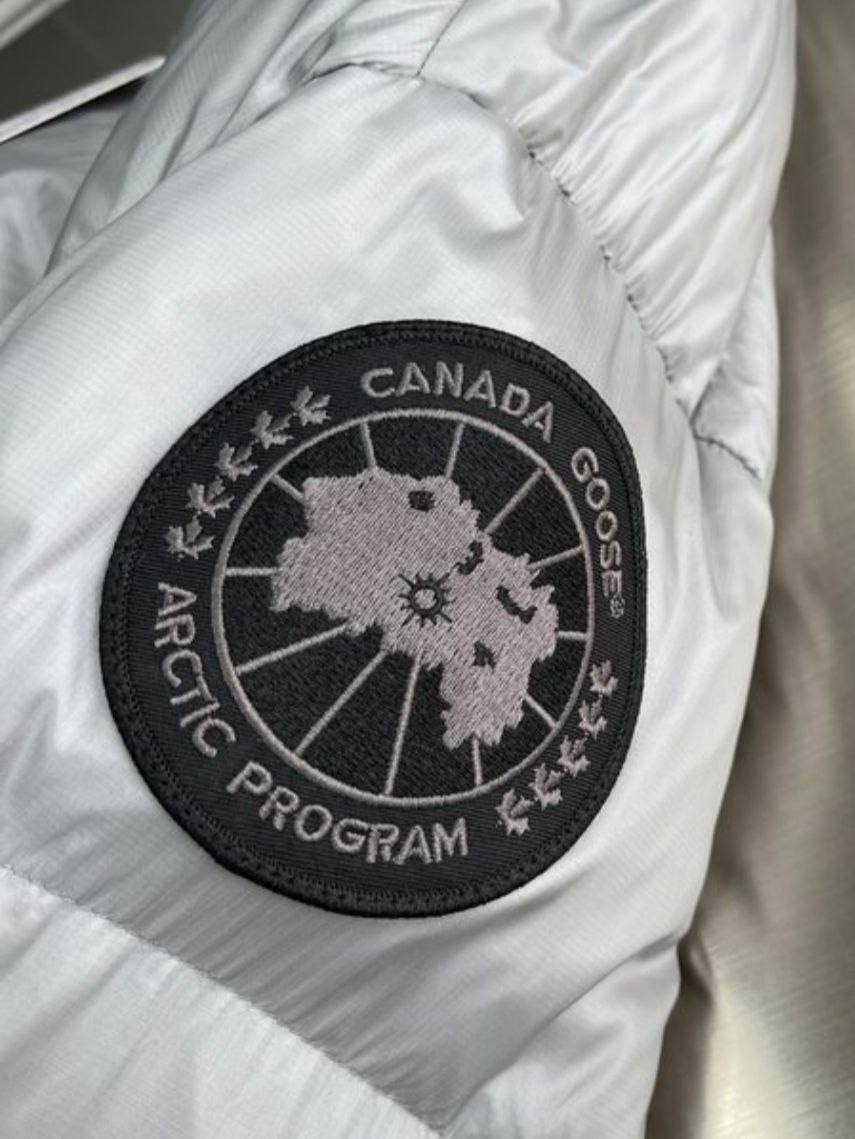 Пуховик платиновый Crofton Canada Goose BP-489639 Пуховик платиновый Crofton Canada Goose BP-489639