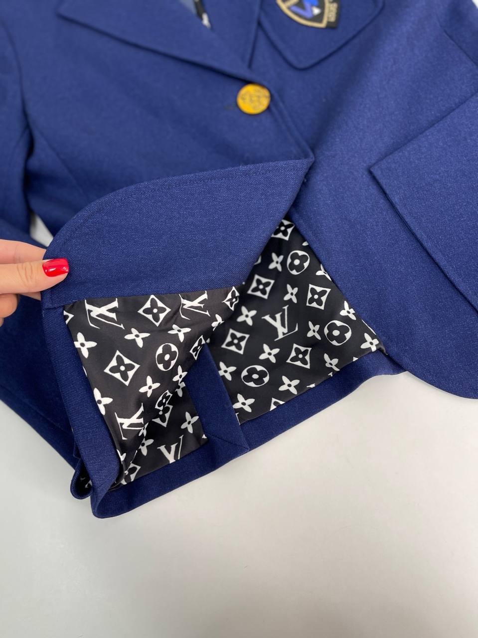 Жакет Louis Vuitton BP-23367 элитный Жакет Louis Vuitton BP-23367 элитный