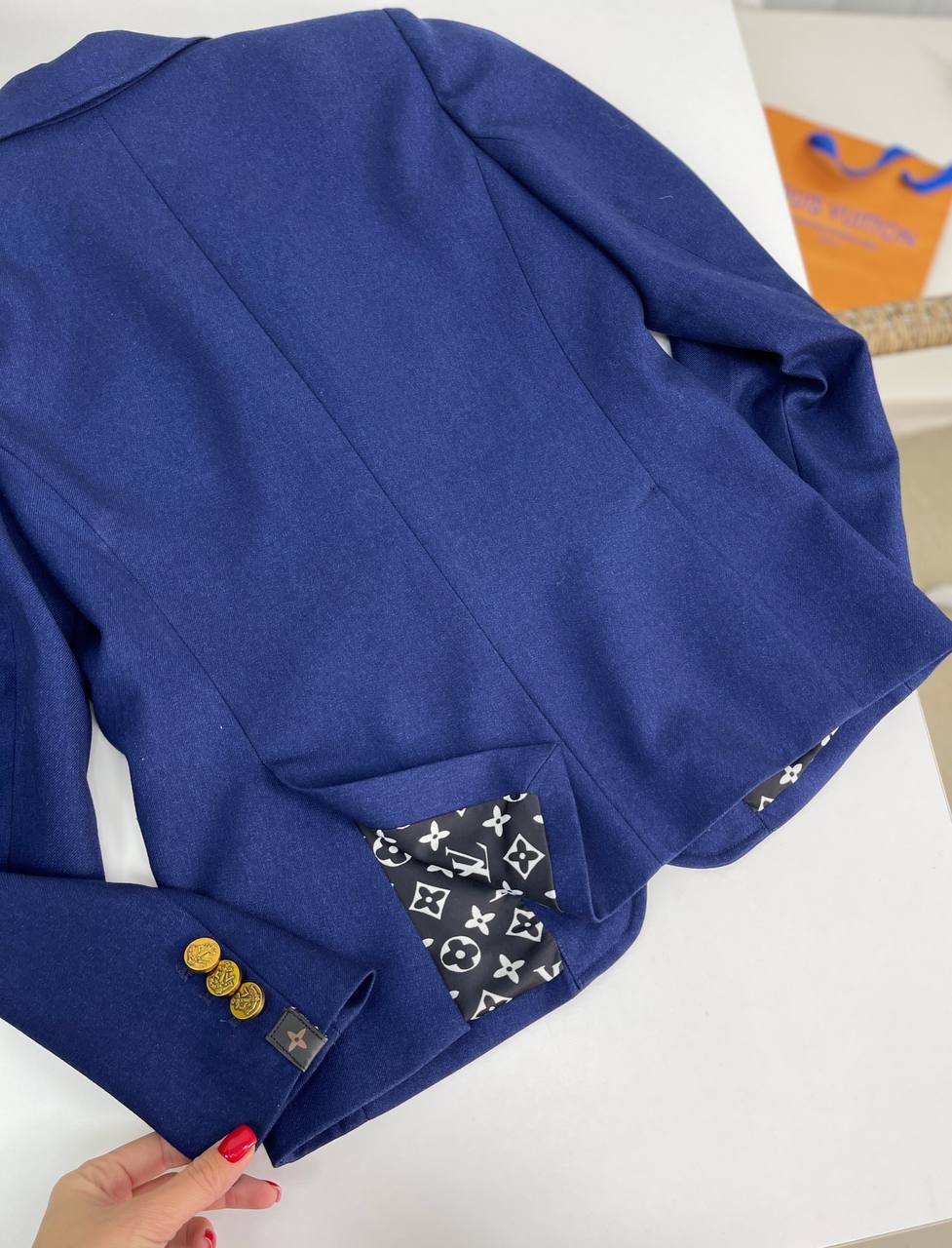 Жакет Louis Vuitton BP-23367 элитный Жакет Louis Vuitton BP-23367 элитный