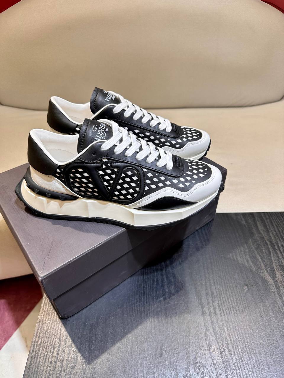 Кроссовки эксклюзивные Valentino BP-38350 Кроссовки эксклюзивные Valentino BP-38350