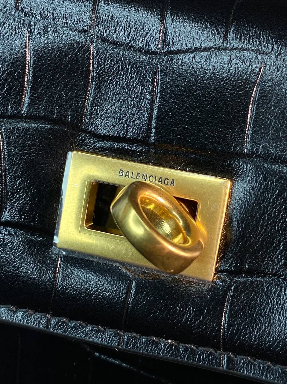 Сумка черная лакированная Balenciaga BP-51807501 Сумка черная лакированная Balenciaga BP-51807501