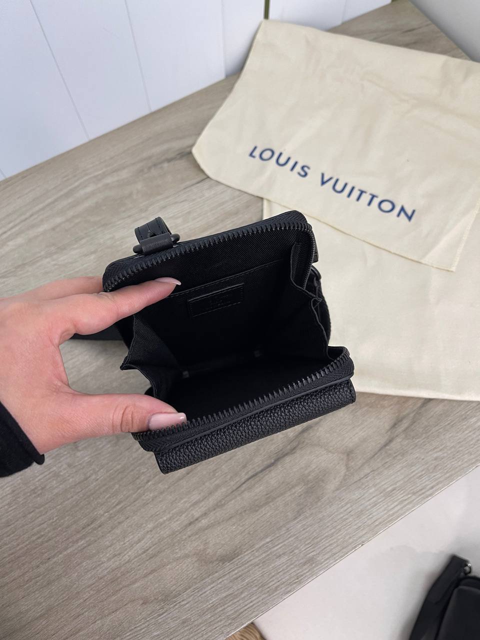 Повседневная сумка мужская Louis Vuitton BP-27022 Повседневная сумка мужская Louis Vuitton BP-27022