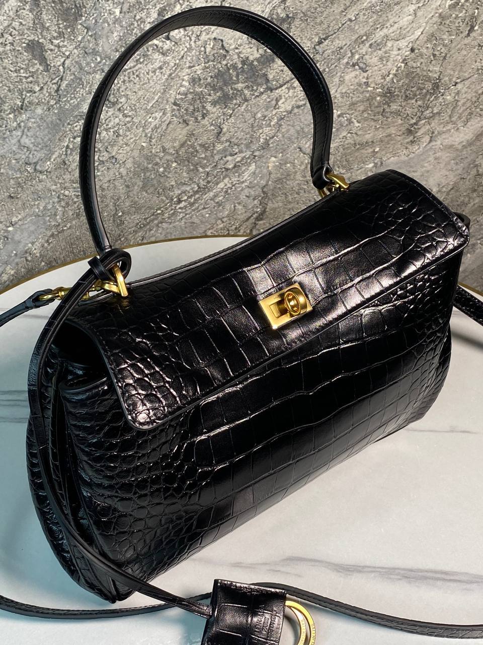 Сумка черная лакированная Balenciaga BP-51807501 Сумка черная лакированная Balenciaga BP-51807501